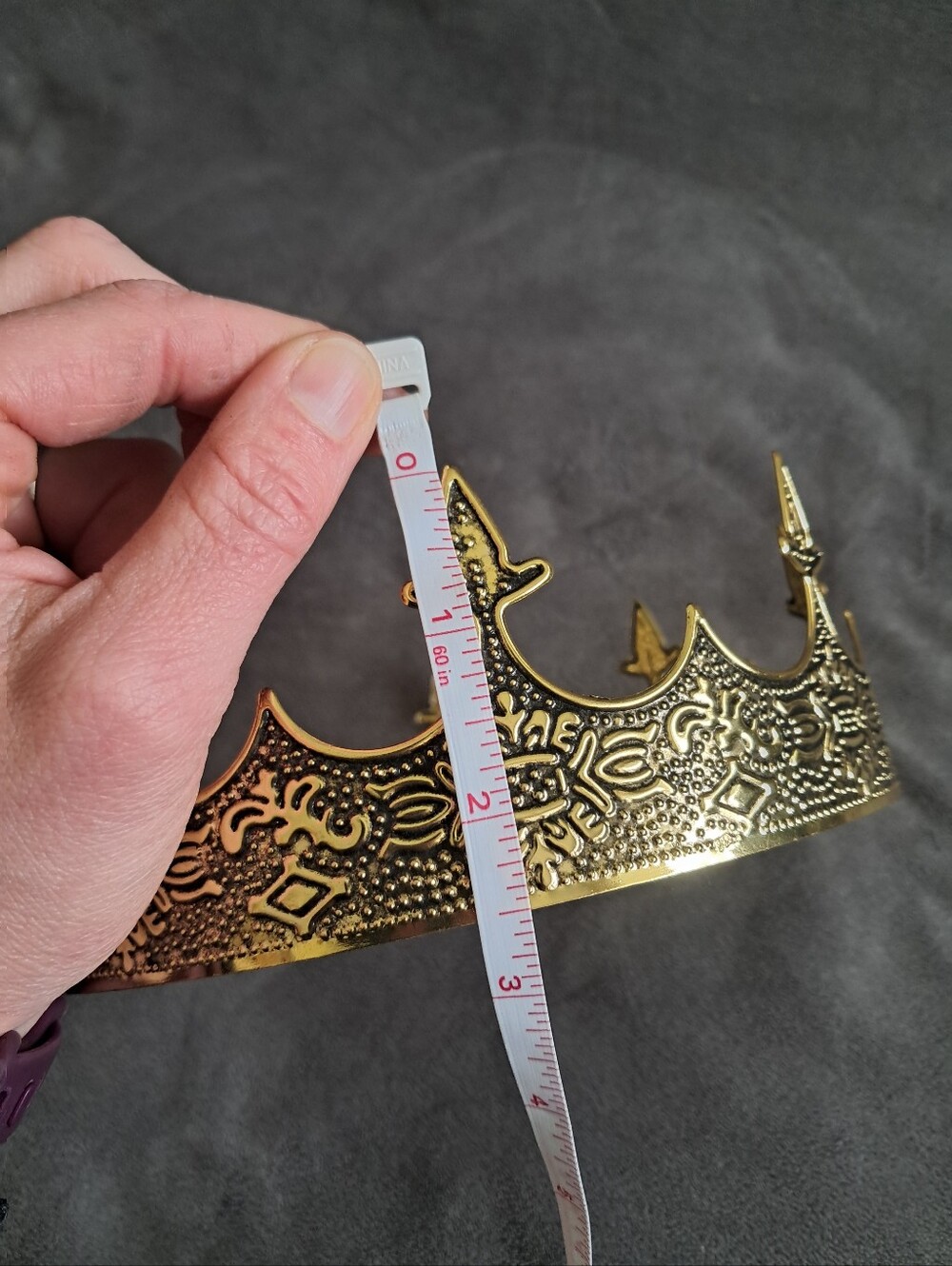 Ornate Gold Metal Crown - Set of 2 - Picture 4 of 7